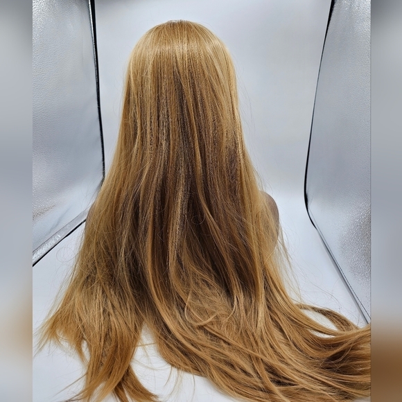 Uniwigs Dreamy Sand Sandy Blonde Long Straight Synthetic Lace Front Wig - Picture 5 of 7